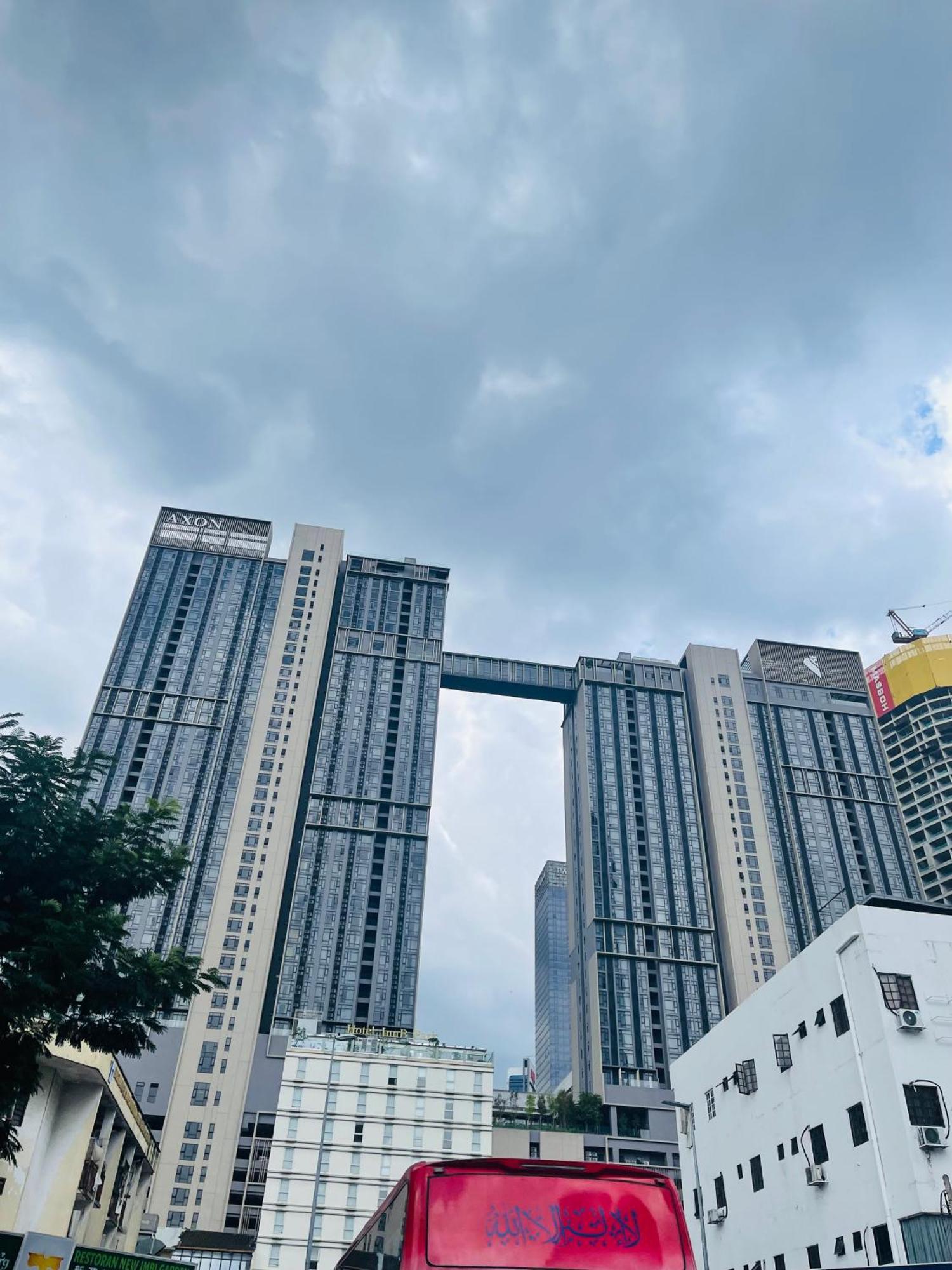 Апартаменты Axon Infinity Pool Kl Куала-Лумпур Экстерьер фото